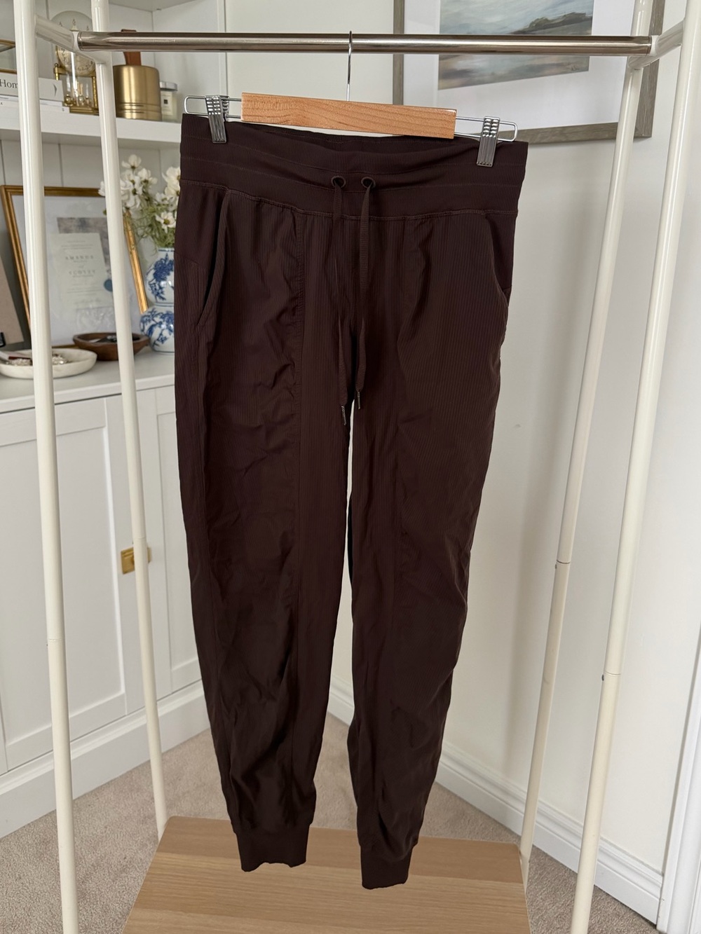 lululemon Dance Studio Mid-Rise Jogger in Espresso